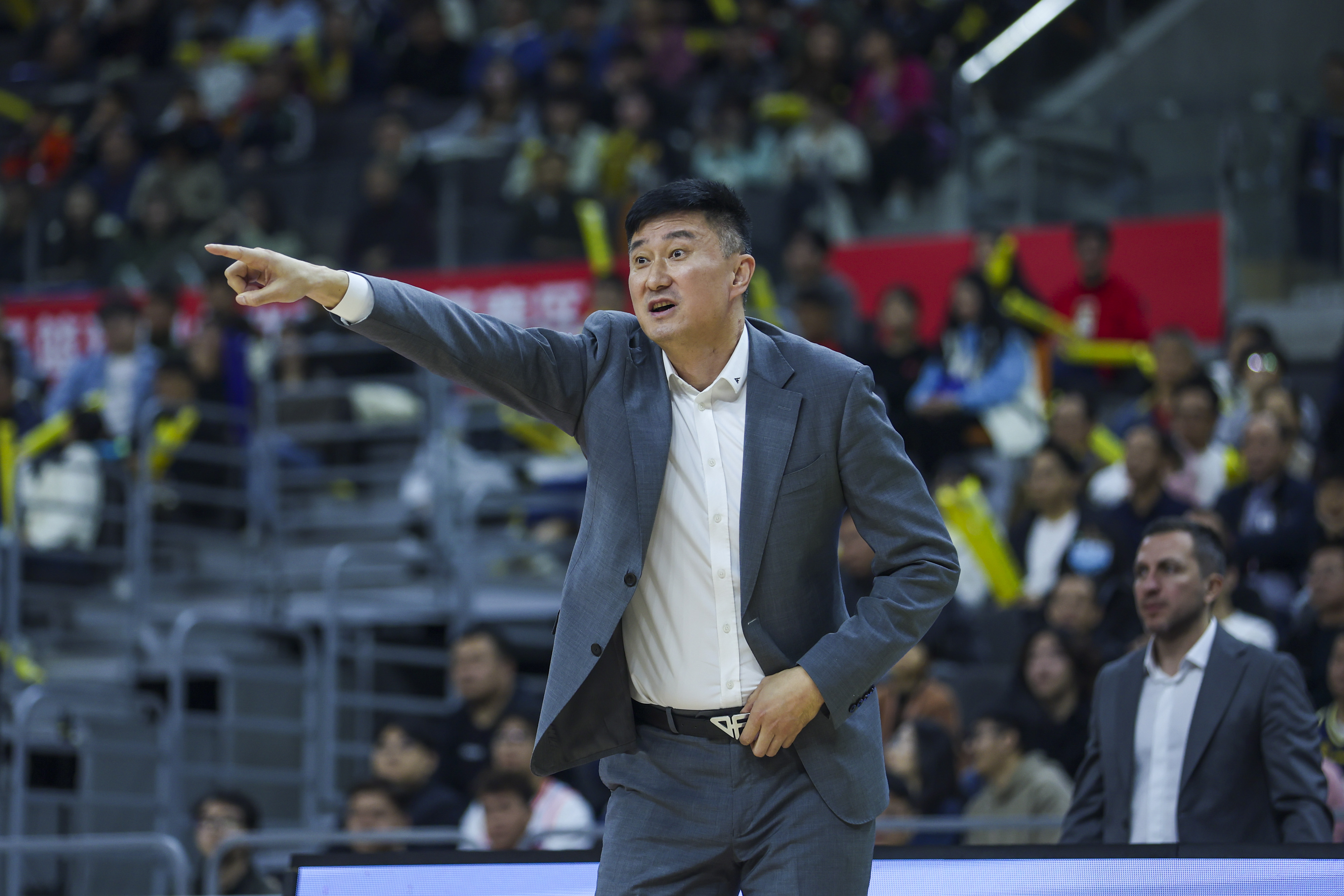 雷火体育官网 -包含波尔图训练开放日；今晚状态回暖引欢呼；CBA常规赛在即；纪律约束更严格的词条